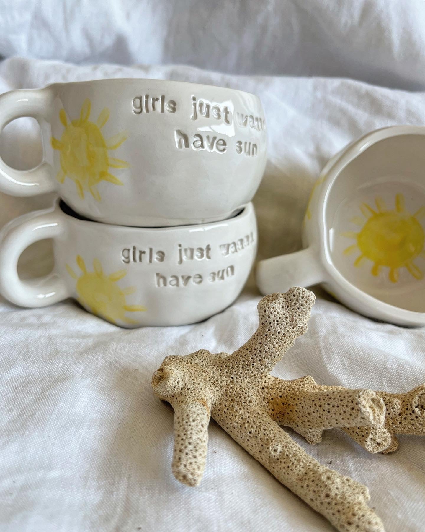 Mug “Girls just wanna have sun”